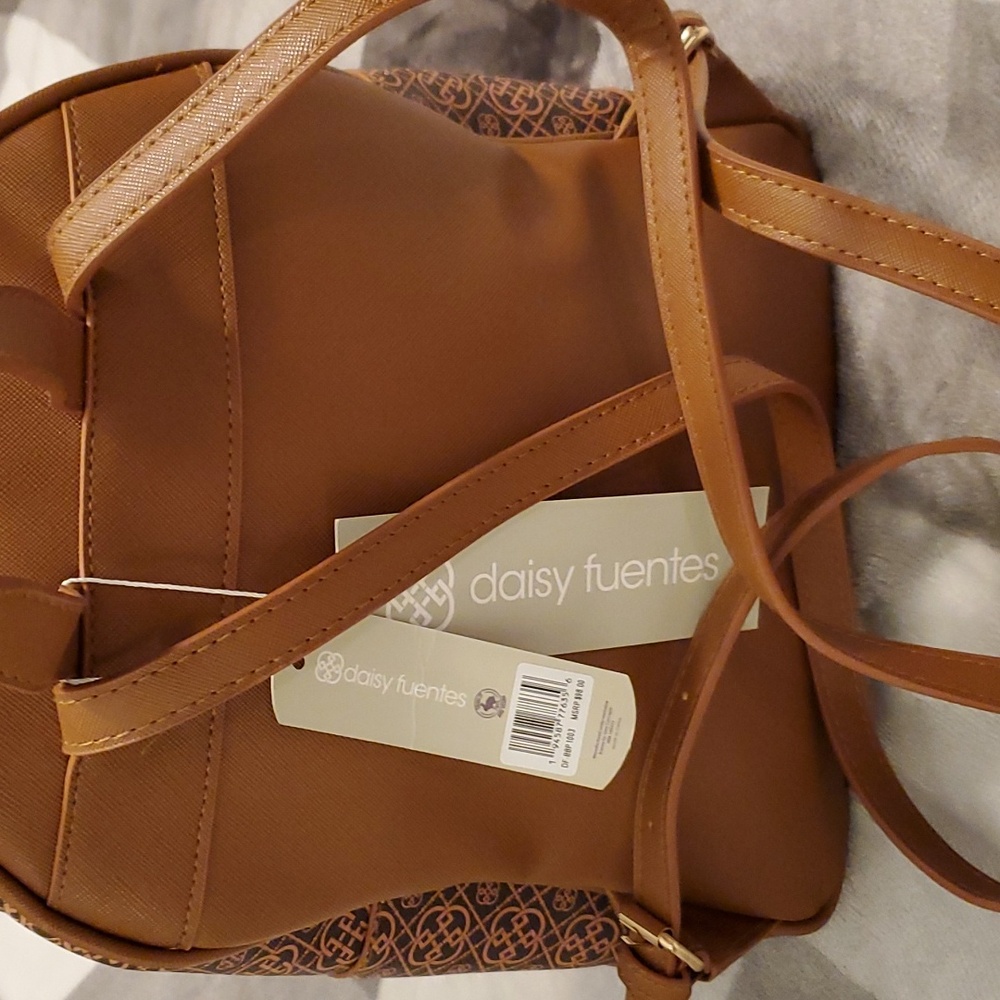 Daisy Fuentes backpack purse - Picture 4 of 8